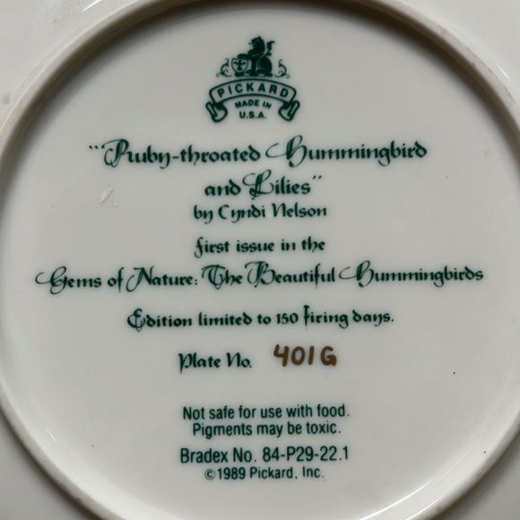 Small 6.5" Ruby-throated Hummingbird & Lilies by Pickard  First Edition U.S.A. - Picture 6 of 8